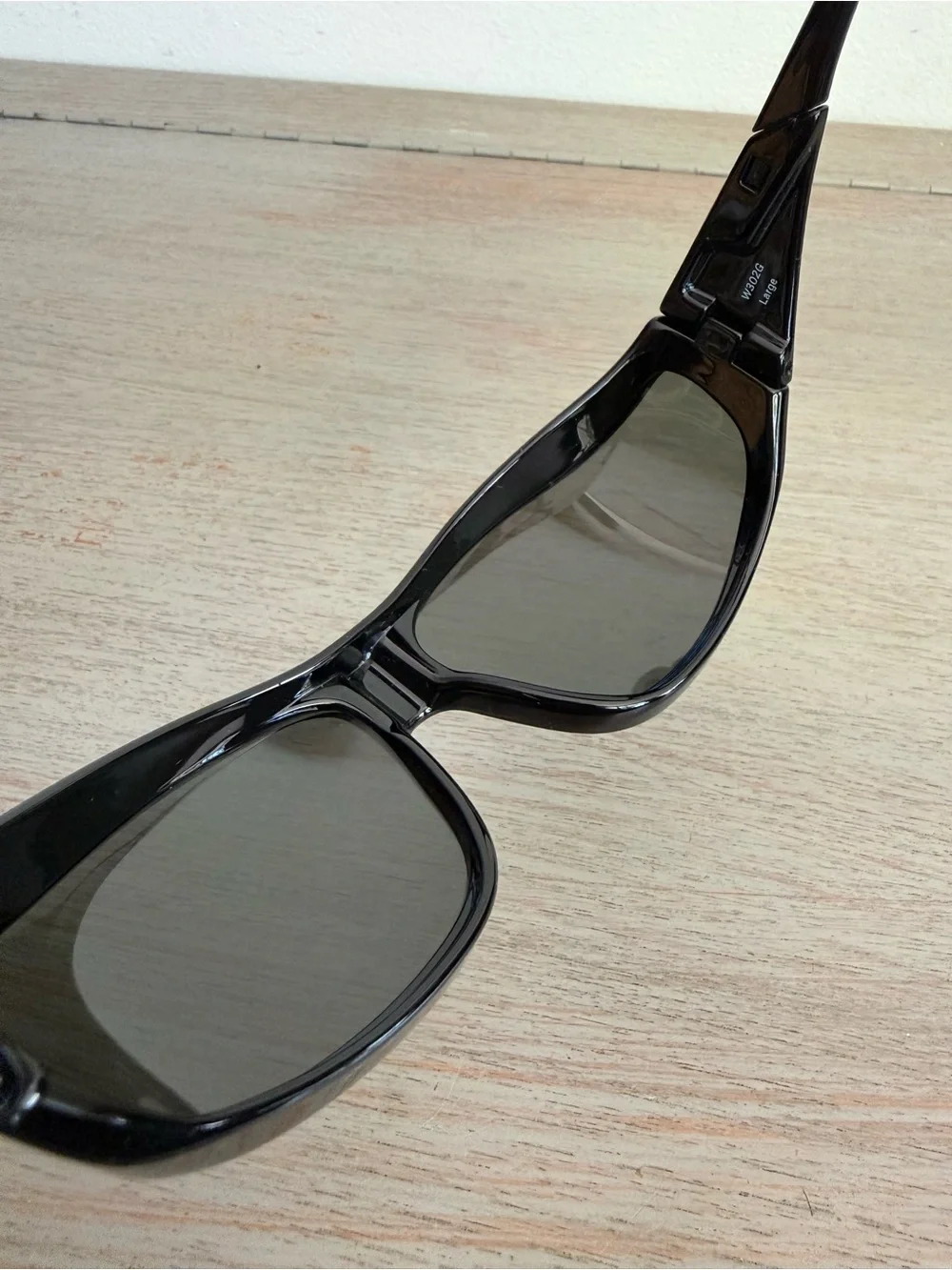Vistana X Live Eyewear Polarized Fit-Over Wrap Sunglasses Large W302G Black Onyx